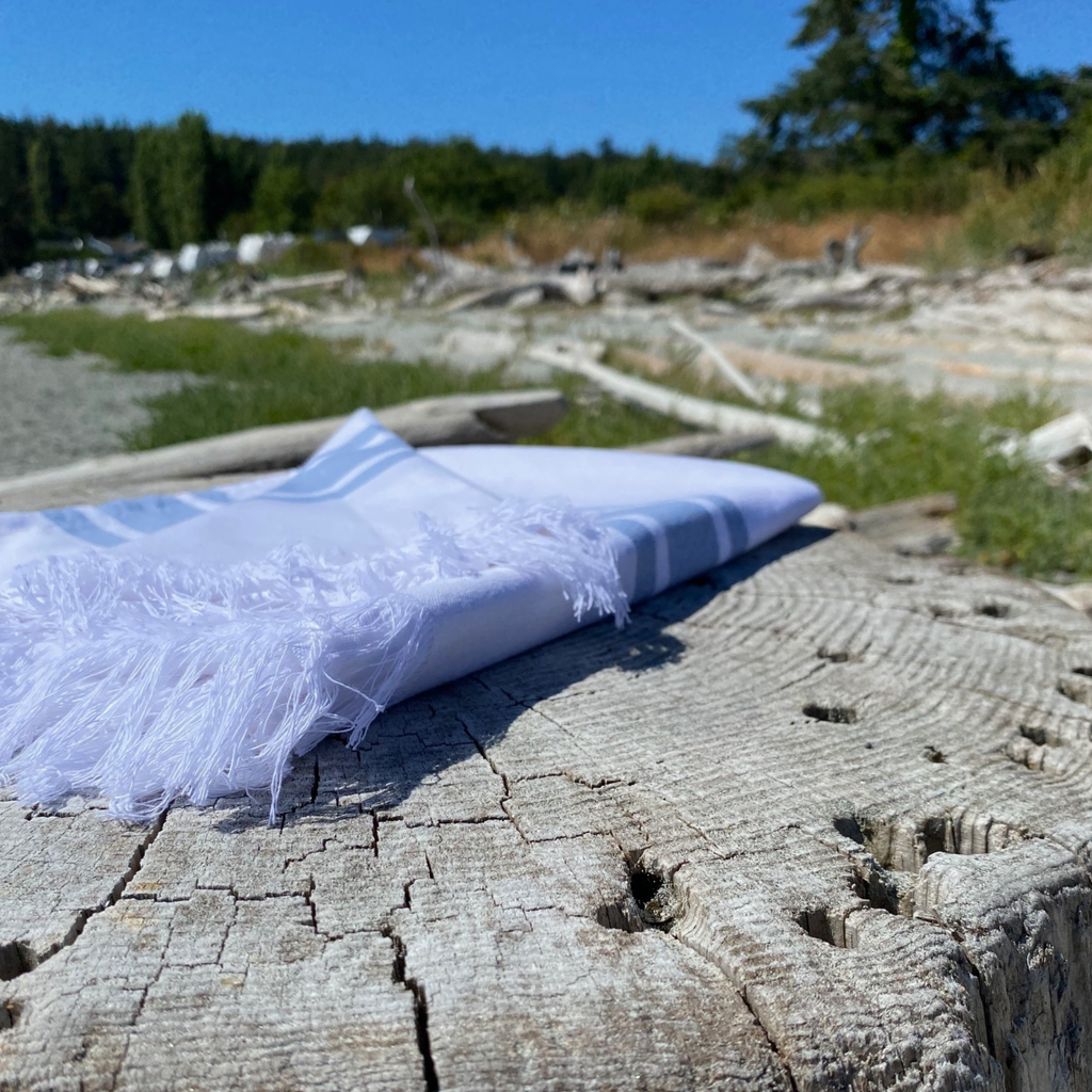 Coastal Farmhouse | Lightweight Throw | 100% Cotton