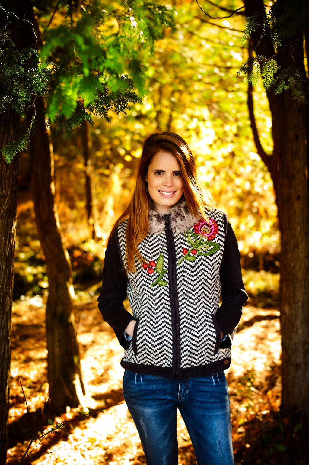 Carmen - Women's Wool Knit Vest - Faux-Fur Collar