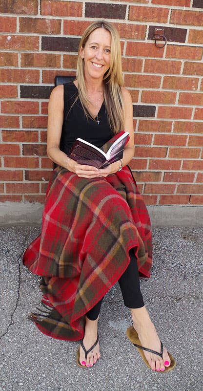 Dark Maple Deluxe Knee Blanket