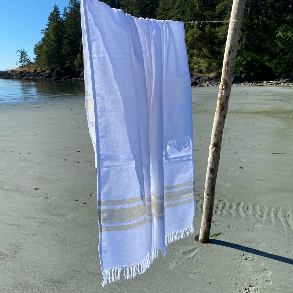 Coastal Farmhouse | Lightweight Throw | 100% Cotton