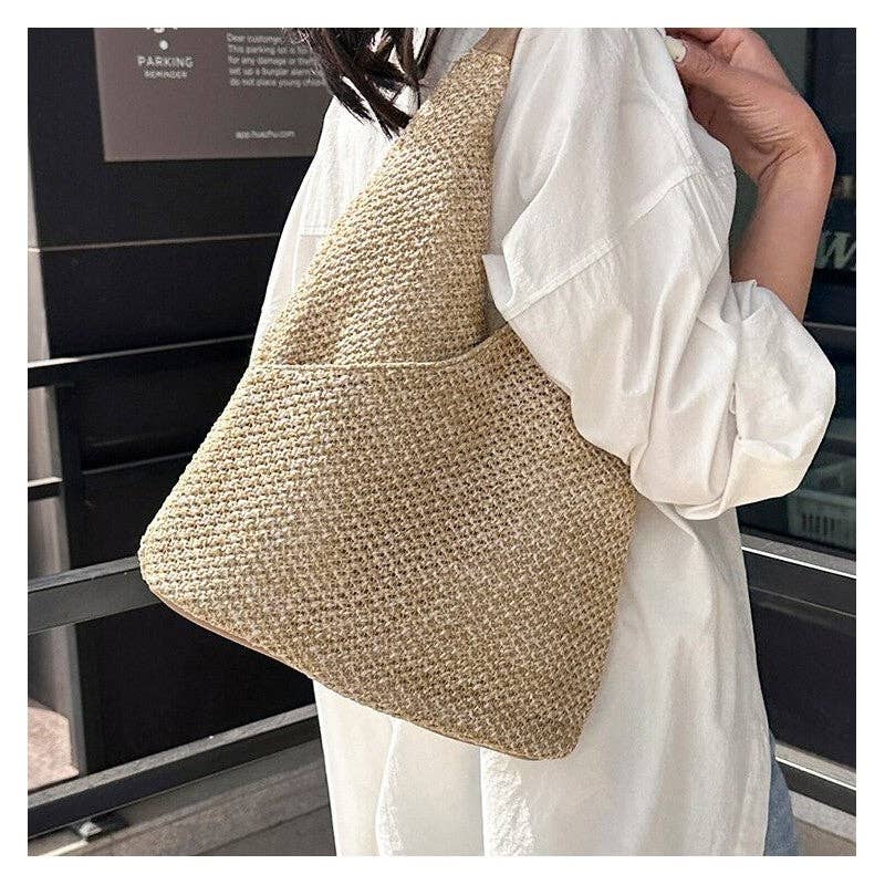 Stylish Oversized Straw Woven Tote with Ample Storage